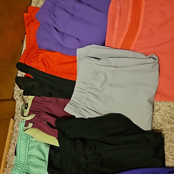11 pairs of men's shorts size M/L - Picture 2 of 4